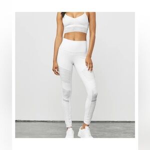Alo Yoga Women's White High-Waisted Leggings Size Small